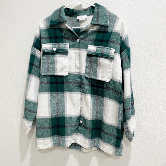 Lovers + Friends  Kaianna Shacket green button down size XXS - Picture 3 of 9